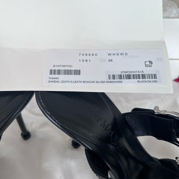 Alexander Mcqueen buckles sandals - Picture 5 of 5